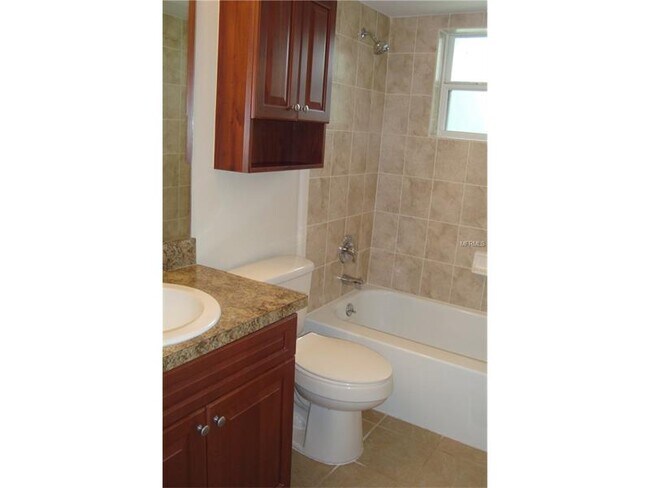 Building Photo - 4864 Tangerine Ave