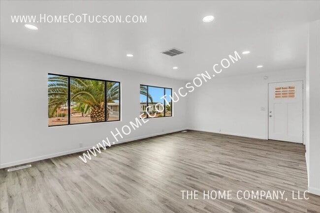 Building Photo - 5972 W Rafter Cir St