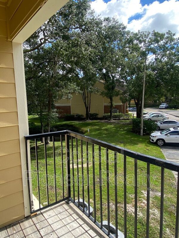 Building Photo - 8642 Mallard Reserve Dr