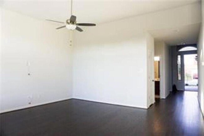 Building Photo - 4021 Gildas Path