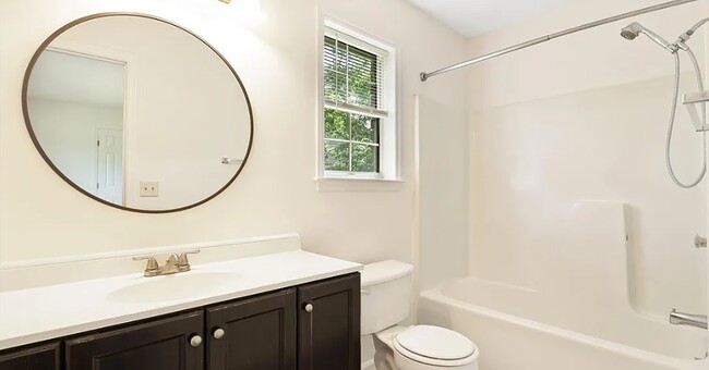 Building Photo - 1104 Tomahawk Trail