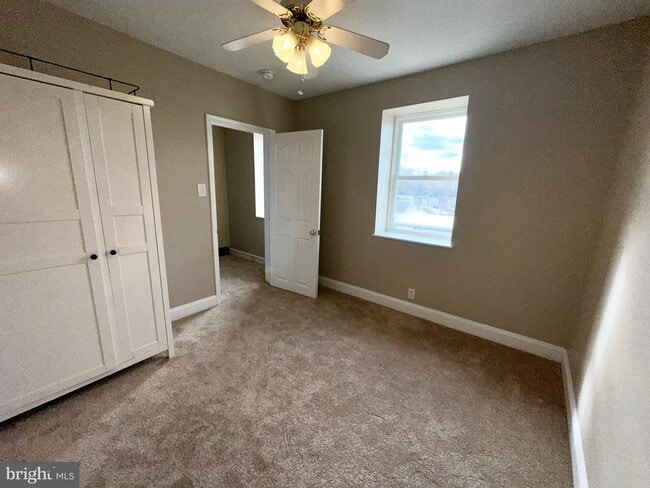 Building Photo - 3922 Manor St