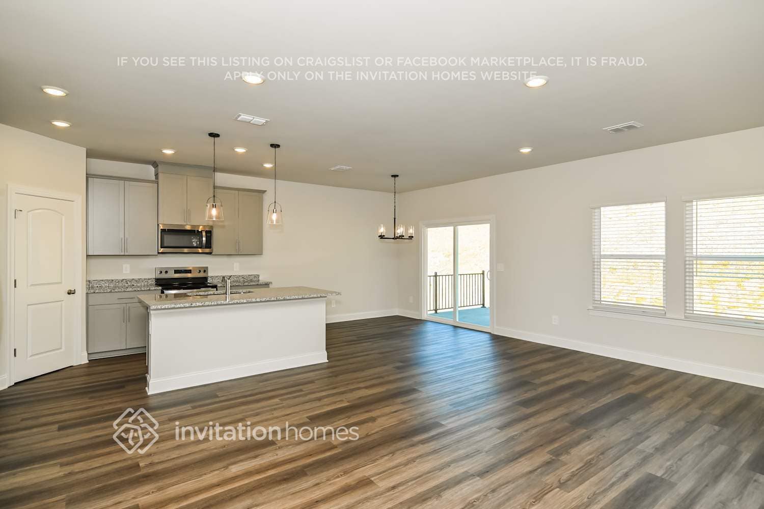 Building Photo - 1319 Bluffton Cir