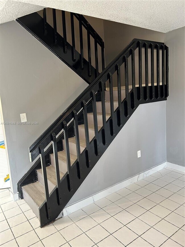 Building Photo - 1136 NE 210th Terrace