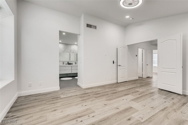 Building Photo - 1601 Vespertina Ct