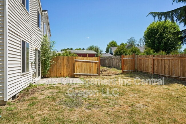 Building Photo - 2118 Baines Blvd