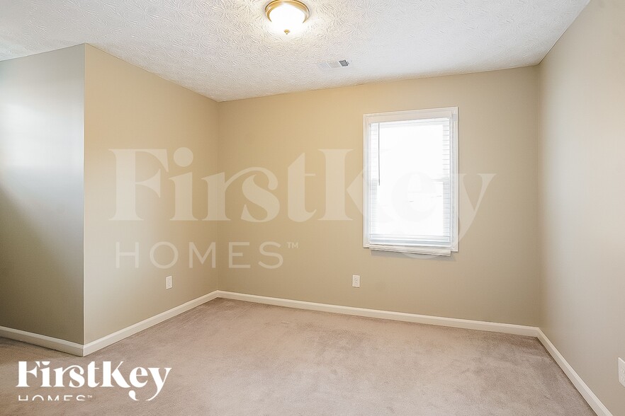 Building Photo - 2603 Mountain Brook Rd