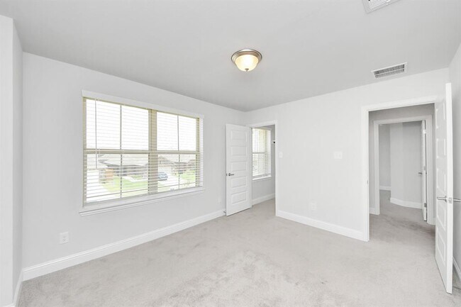 Building Photo - 448 Long Beach Bay Dr
