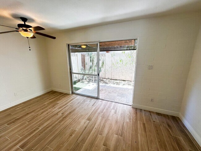 Building Photo - Prime Scottsdale Location! 2 bed 1.5 bath with community pool