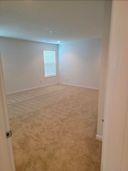 Building Photo - 7703 Mossy Lndg Ln