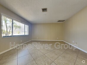 Building Photo - 1824 Viscaya Pkwy