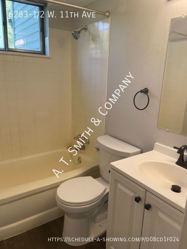 Building Photo - Remodeled Lakewood 2 Bedroom with Washer/D...