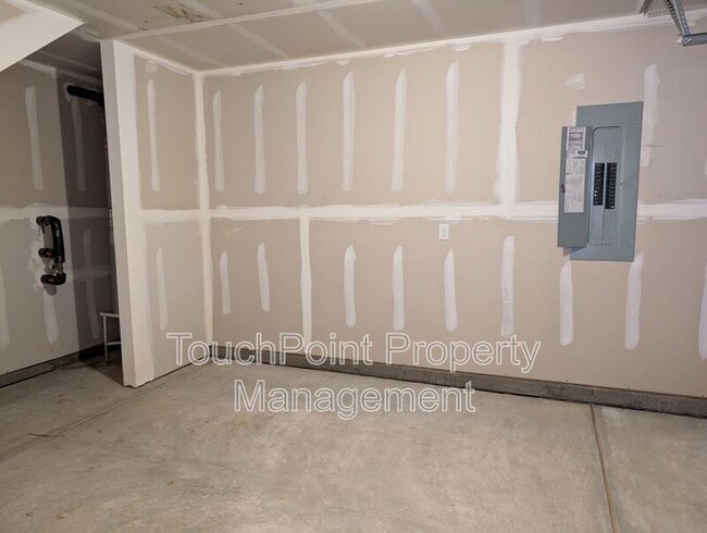 Building Photo - 5132 Hyrule Dr