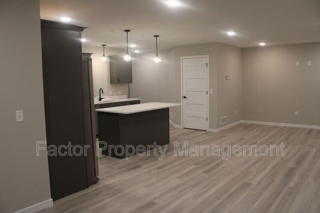 Building Photo - 3124 Scotch Ln