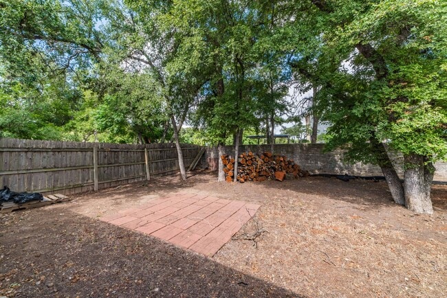 Building Photo - FURNISHED OAKWELL FARMS SINGLE-STORY