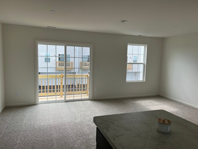 Building Photo - 3820 Bissel Dr