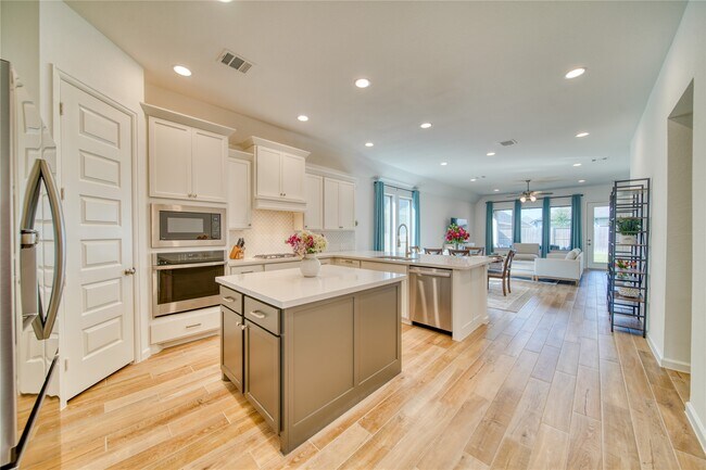 Building Photo - 9018 Moose Trl