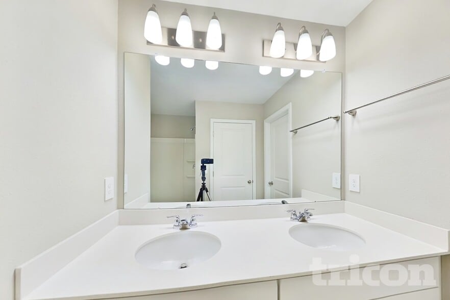 Building Photo - 56 Raphael Ln