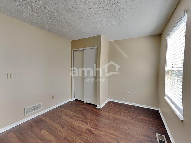 Building Photo - 3131 Fayburrow Dr