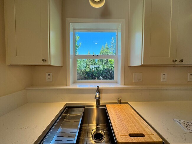 Building Photo - 112