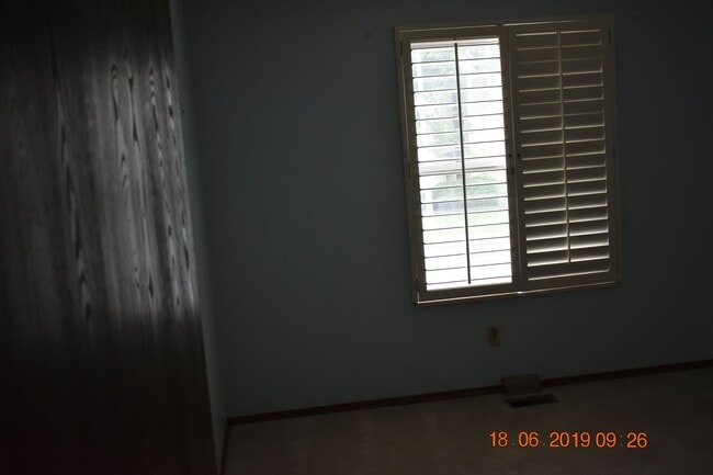 Building Photo - Large Parker Home 3 bed, 3 bath Nearly 2K ...