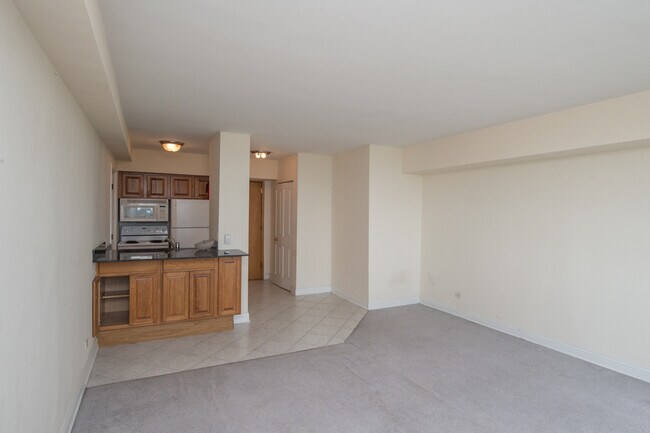 Building Photo - 4180 N Marine Dr