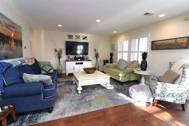 Building Photo - 9505 Monmouth Ave