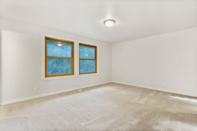 Building Photo - 20439 NE 3rd St