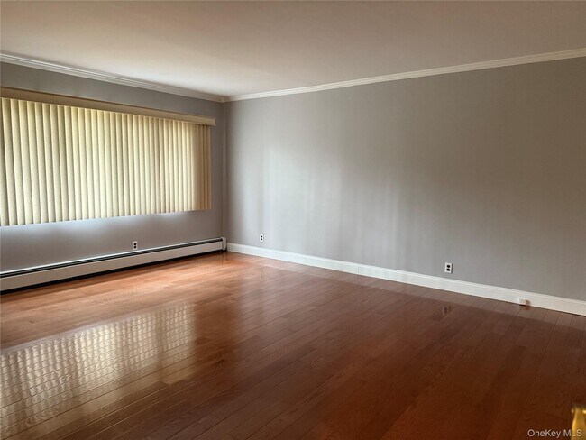 Building Photo - 1926 Midlane Rd