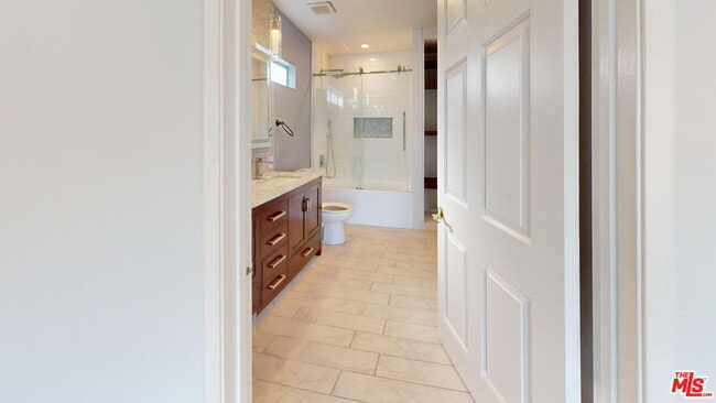 Building Photo - 2629 Meguiar Dr