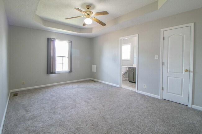 Building Photo - 1325 Meredith Way