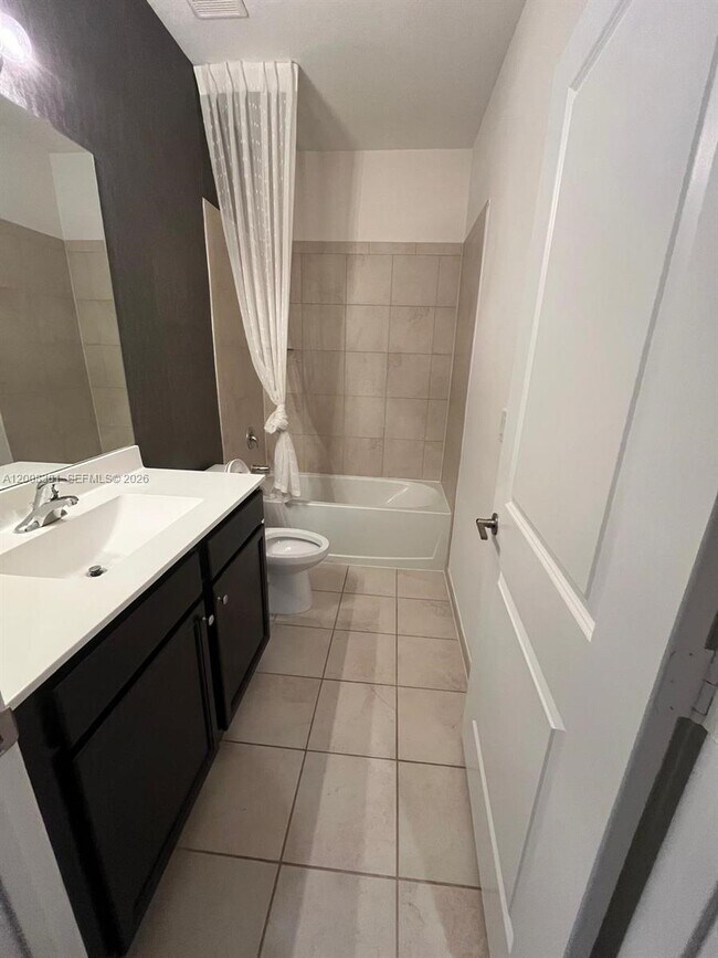 Building Photo - 25002 SW 114th Ave