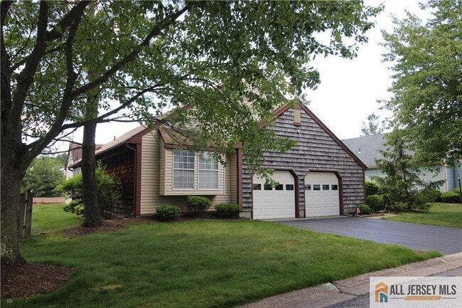 Building Photo - 25 Bedfordshire Dr
