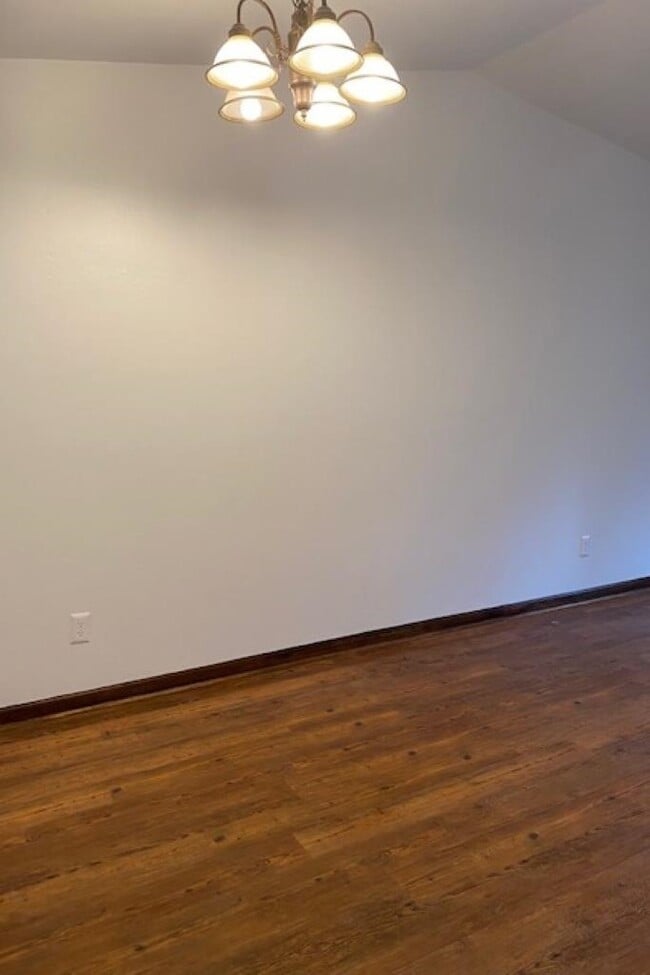 Building Photo - 177 Whetherbine Way W