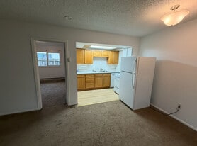 Building Photo - 2912 W 33rd Ave