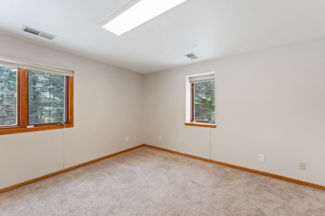 Building Photo - 4765 Penkwe Cir