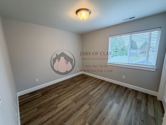 Building Photo - 1333/1335 Oppek St NE #2023-LL765