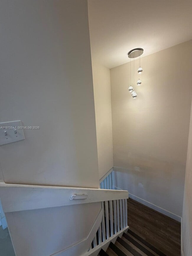 Building Photo - 2603 W 60th Pl