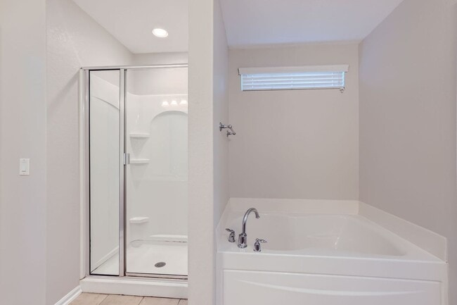 Building Photo - Large one story home on a corner lot locat...