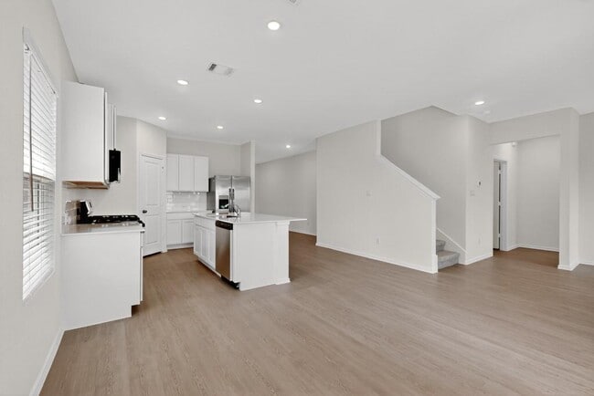 Building Photo - 1108 Nesting Bird Dr