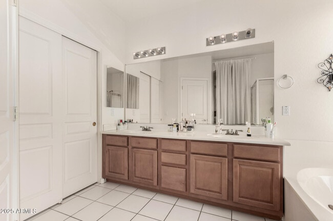 Building Photo - 1477 W Marlin Dr
