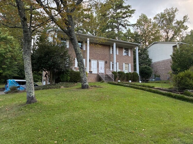 Building Photo - 824 Linbard Ln