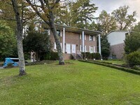 Building Photo - 824 Linbard Ln