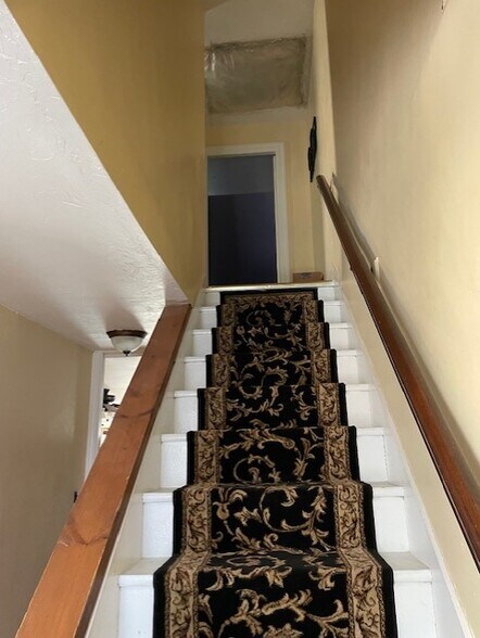 Building Photo - 30 High St