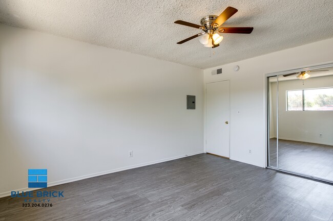 Building Photo - 17834 Burbank Blvd