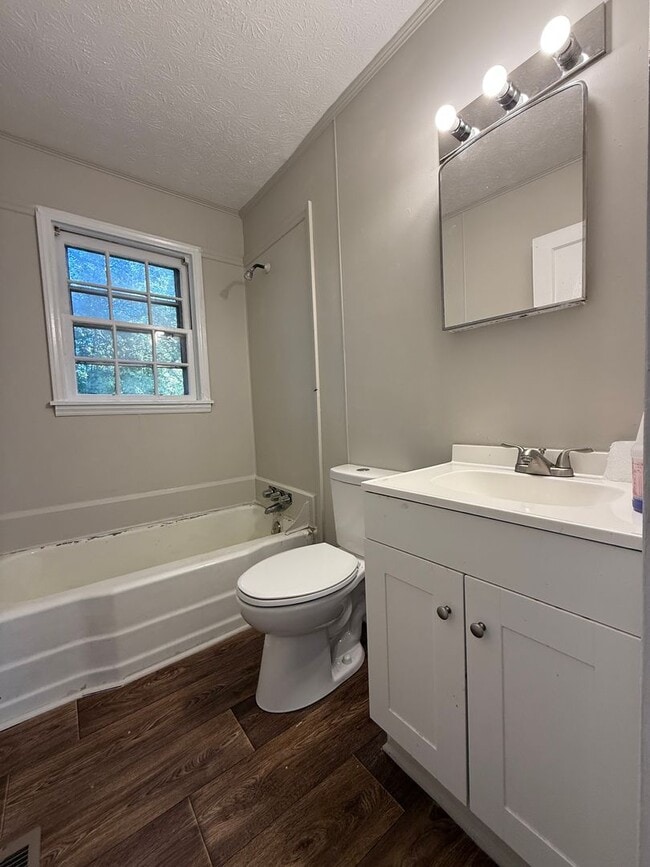 Building Photo - 2 Bedroom/1 Bath Home in Wadesboro