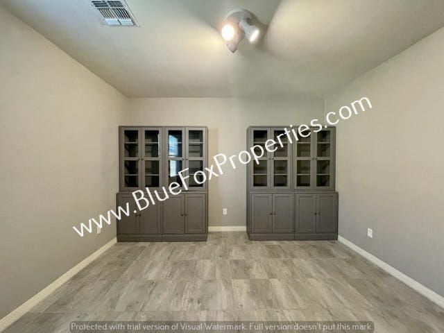 Building Photo - 8631 N Rome Ct