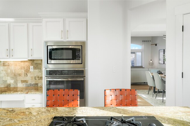 Building Photo - Robb Way