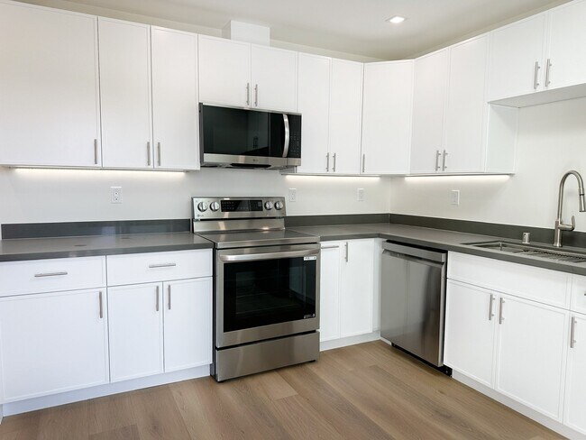 Building Photo - 401 Dolores Wy