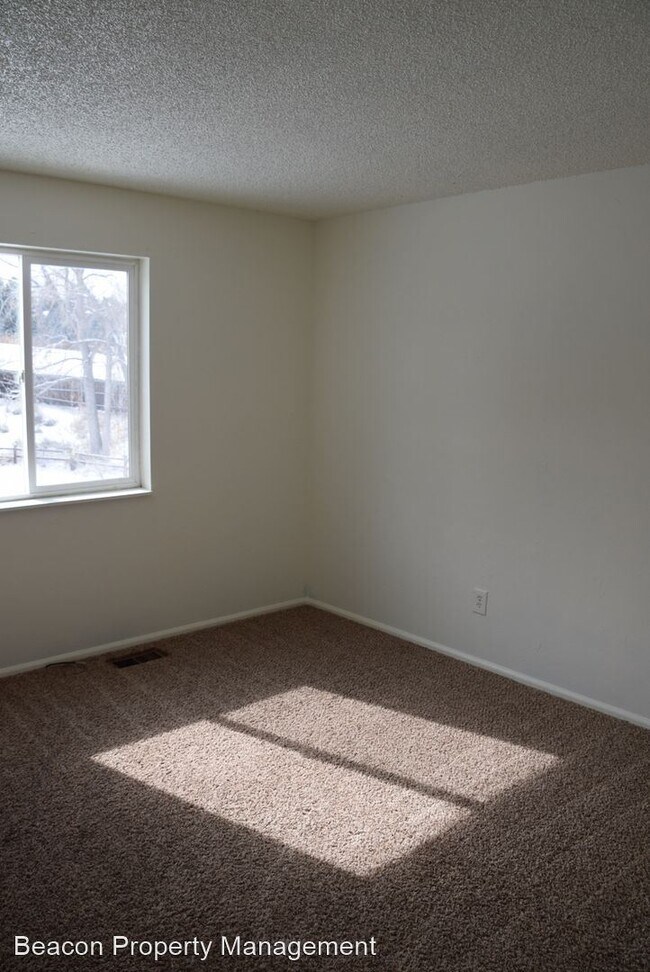 Building Photo - 3 br, 2 bath House - 7538 S. Holland Ct.